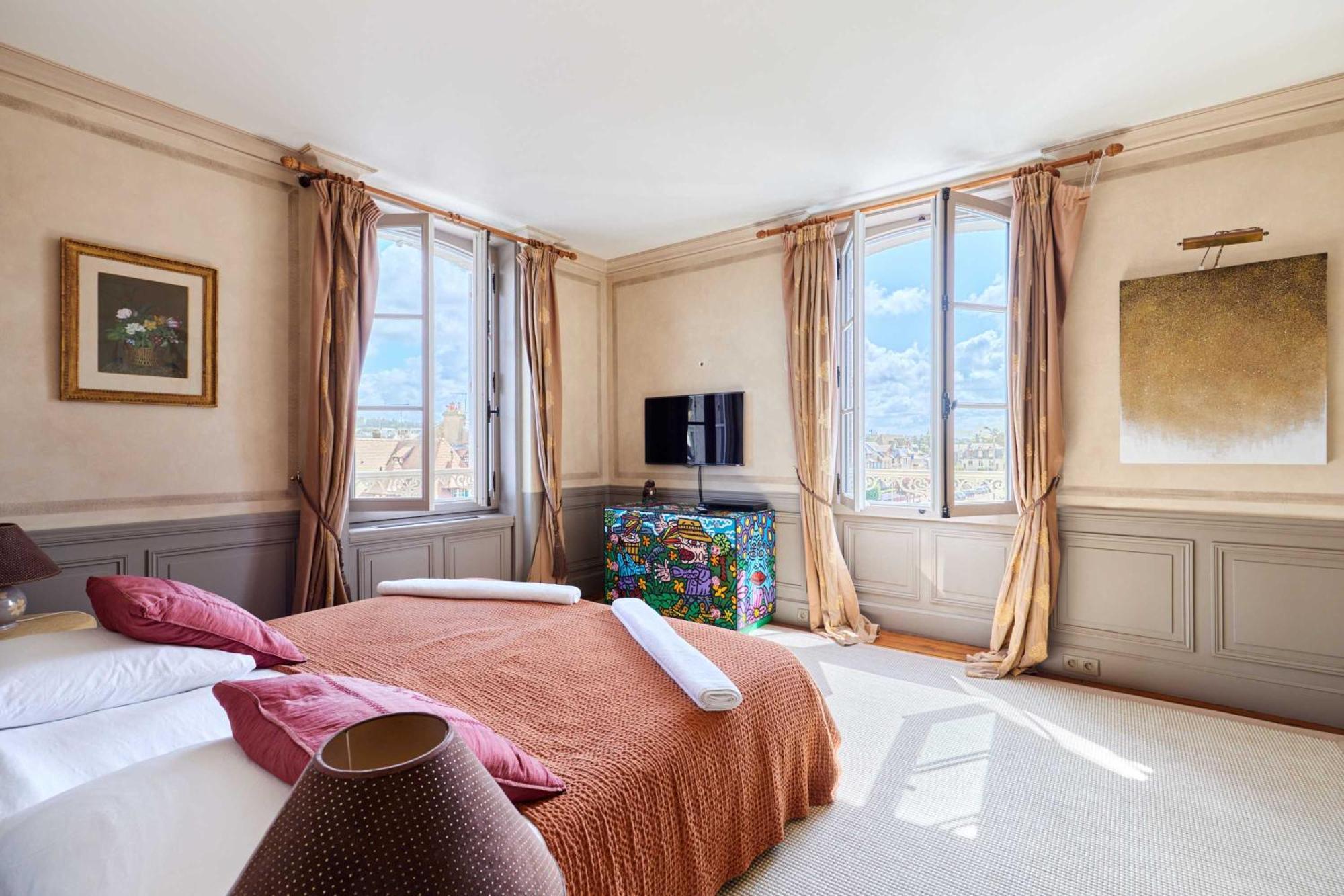 Luxurious 4 Bedroom Duplex, 200M From Place Morny Deauville Exteriér fotografie