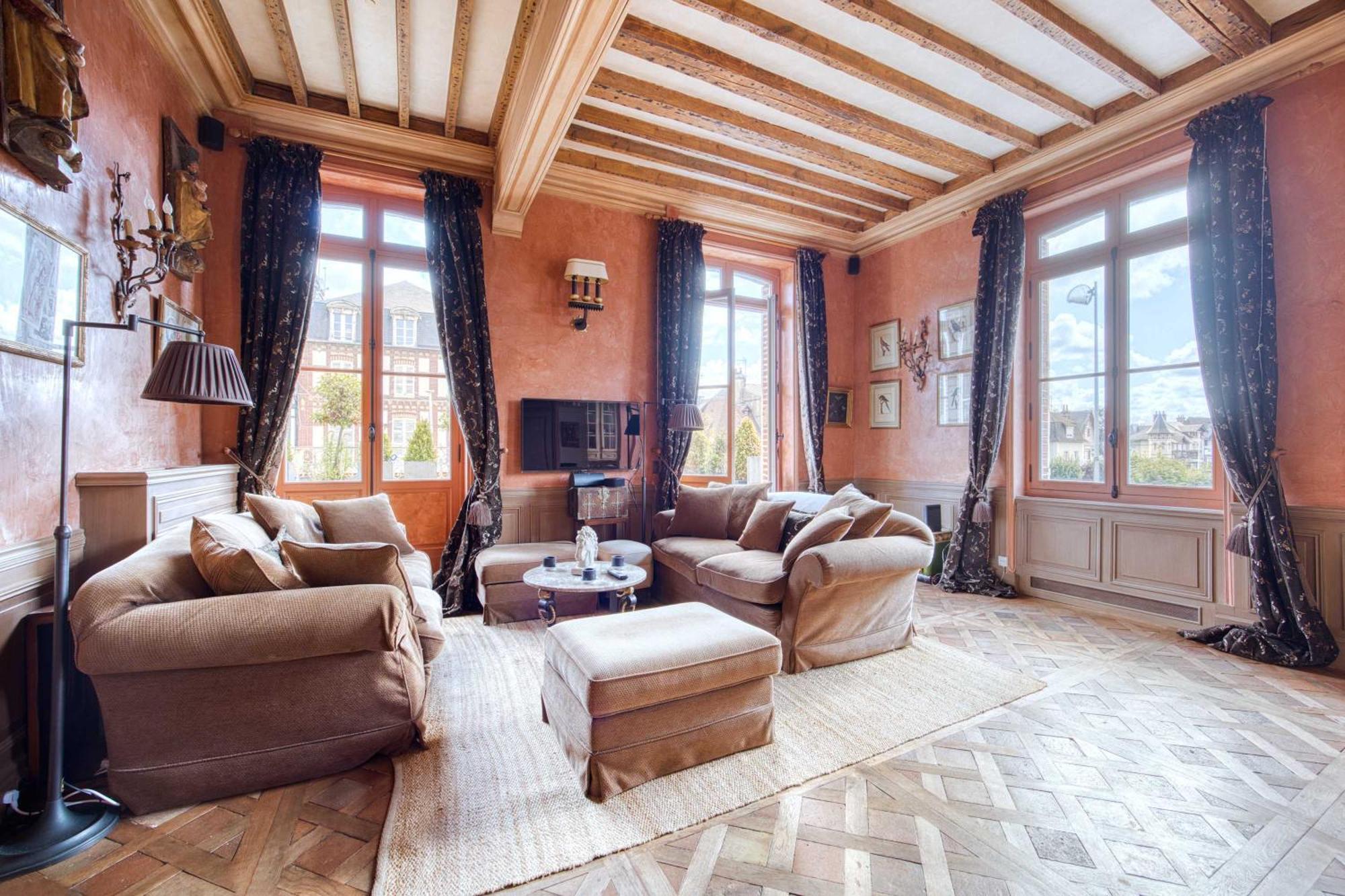 Luxurious 4 Bedroom Duplex, 200M From Place Morny Deauville Exteriér fotografie