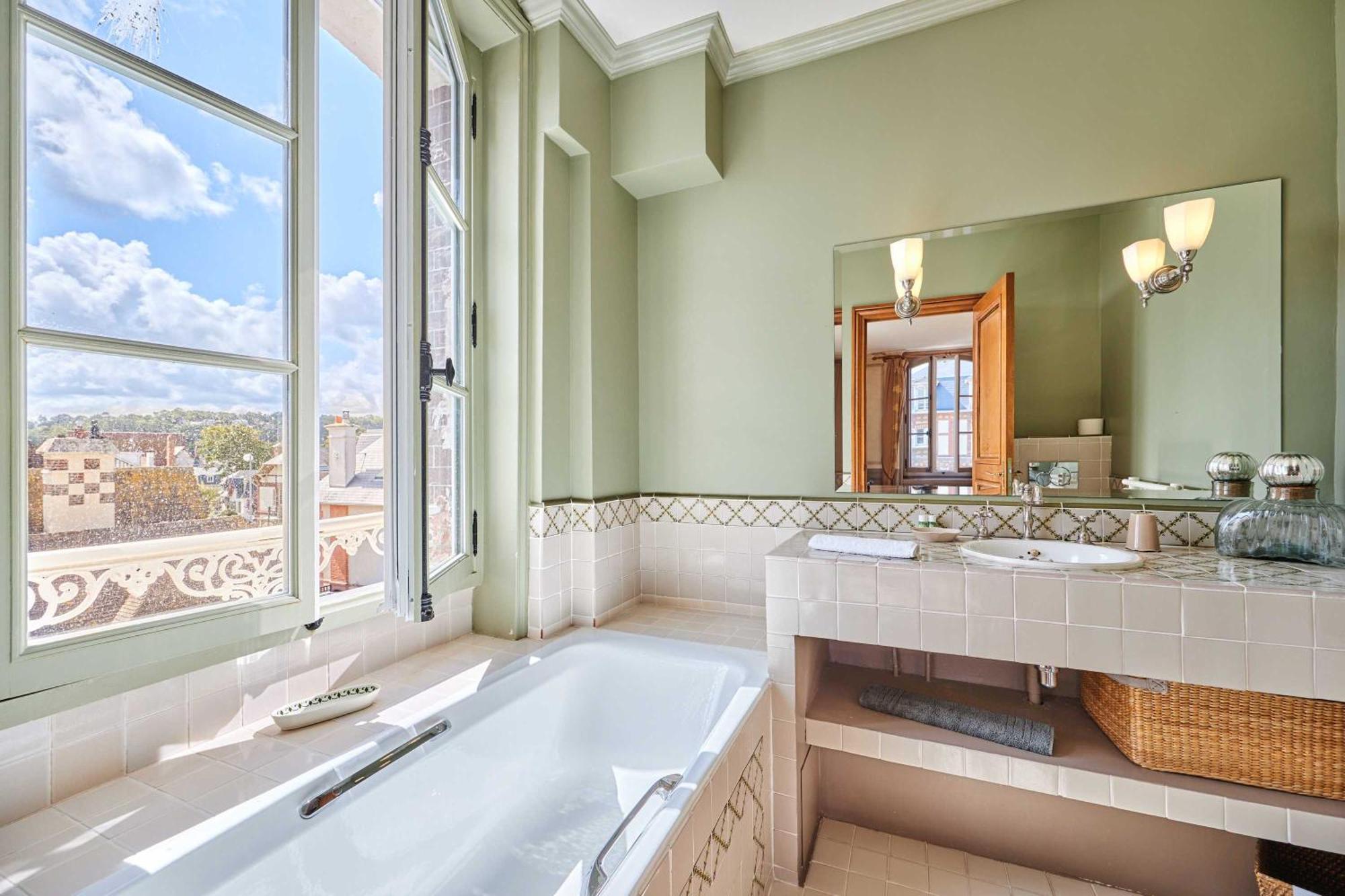 Luxurious 4 Bedroom Duplex, 200M From Place Morny Deauville Exteriér fotografie