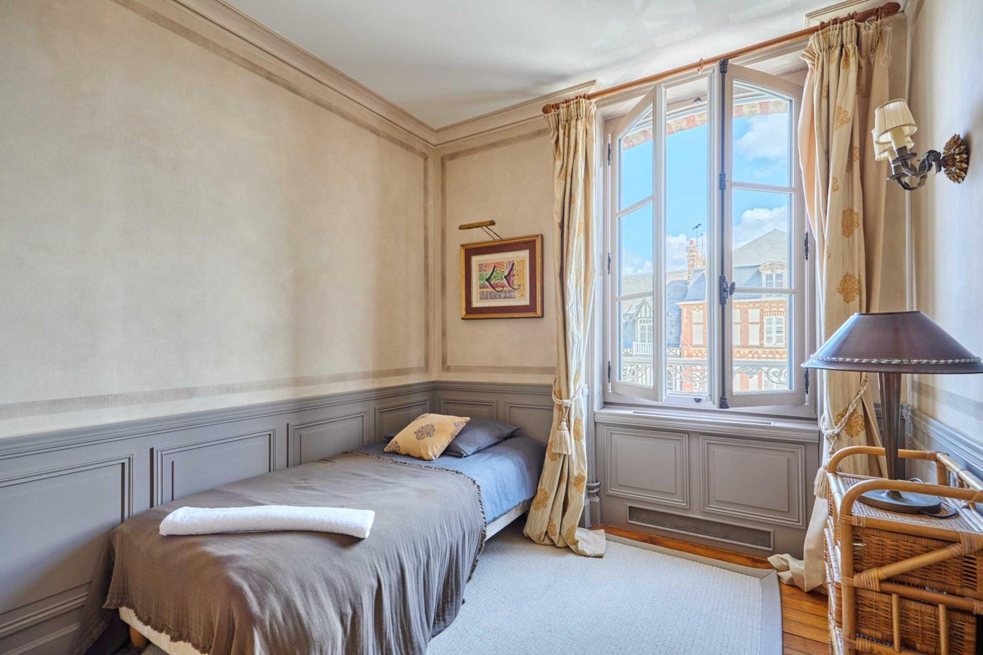 Luxurious 4 Bedroom Duplex, 200M From Place Morny Deauville Exteriér fotografie